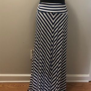 🔴Blue and white Maxi Skirt